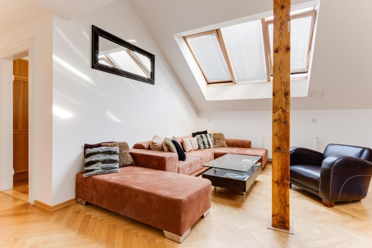 Jt'S Apartments Bilkova Str. ปราก ภายนอก รูปภาพ