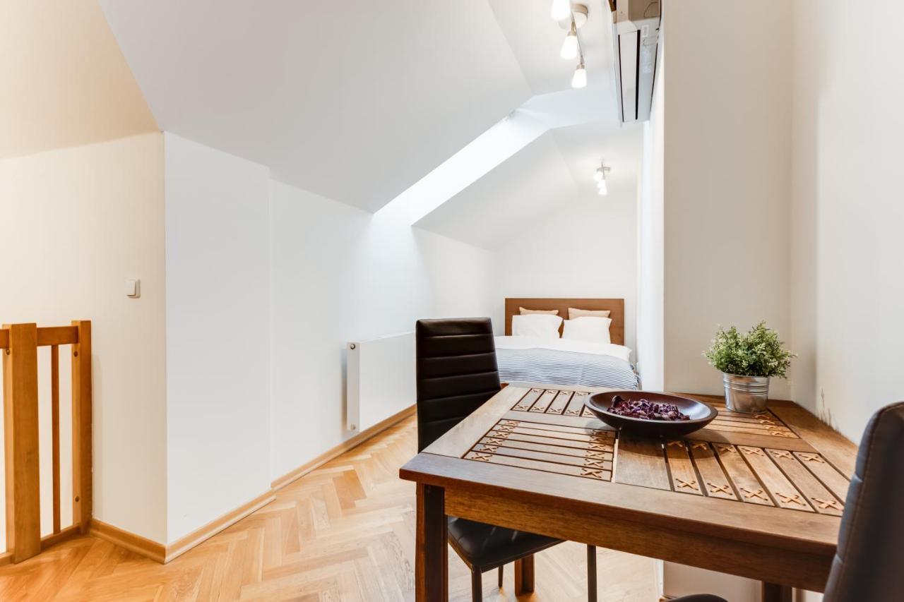 Jt'S Apartments Bilkova Str. ปราก ภายนอก รูปภาพ