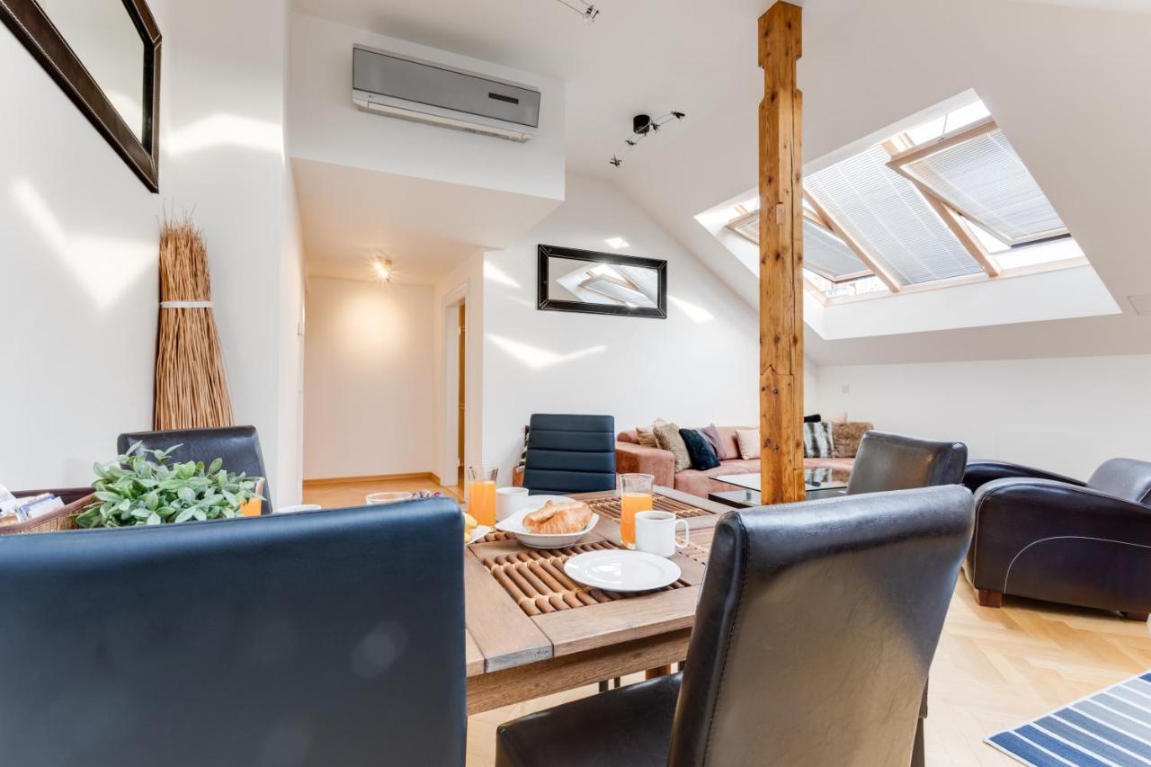 Jt'S Apartments Bilkova Str. ปราก ภายนอก รูปภาพ