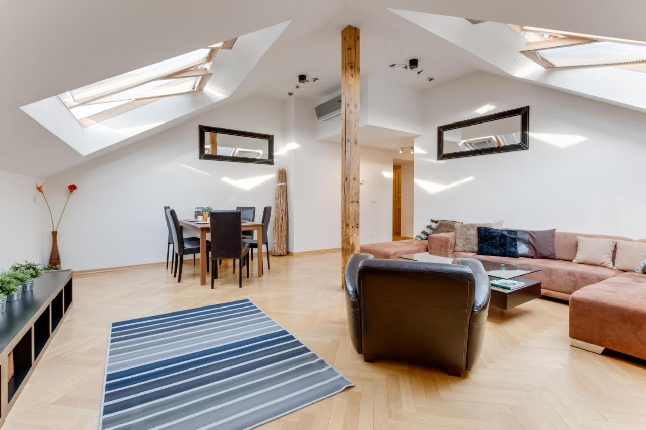 Jt'S Apartments Bilkova Str. ปราก ภายนอก รูปภาพ