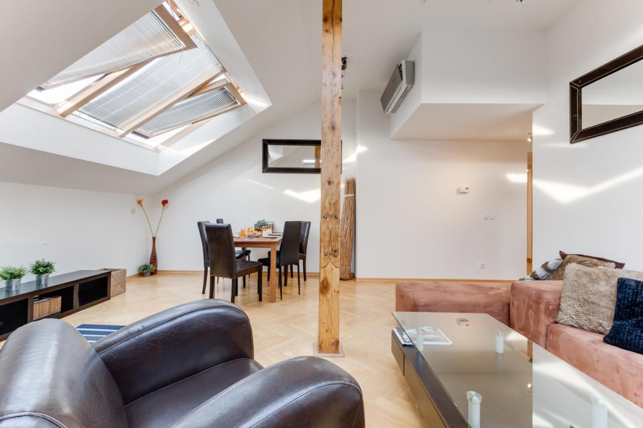 Jt'S Apartments Bilkova Str. ปราก ภายนอก รูปภาพ