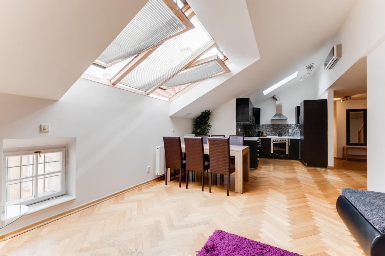 Jt'S Apartments Bilkova Str. ปราก ภายนอก รูปภาพ
