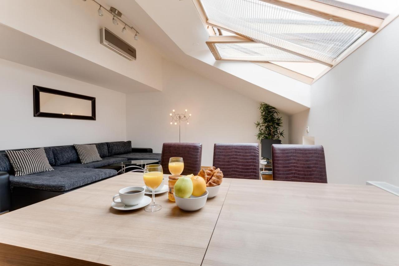 Jt'S Apartments Bilkova Str. ปราก ภายนอก รูปภาพ