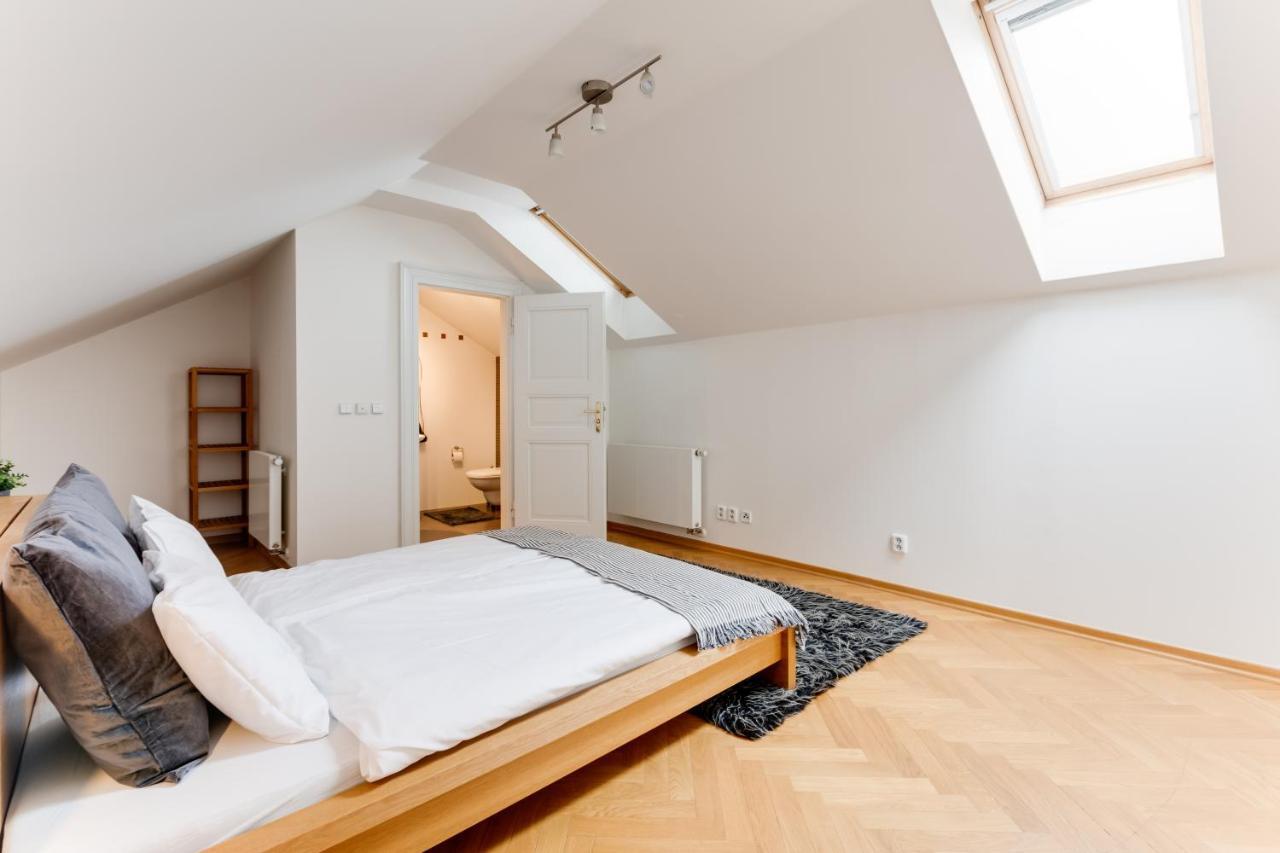 Jt'S Apartments Bilkova Str. ปราก ภายนอก รูปภาพ