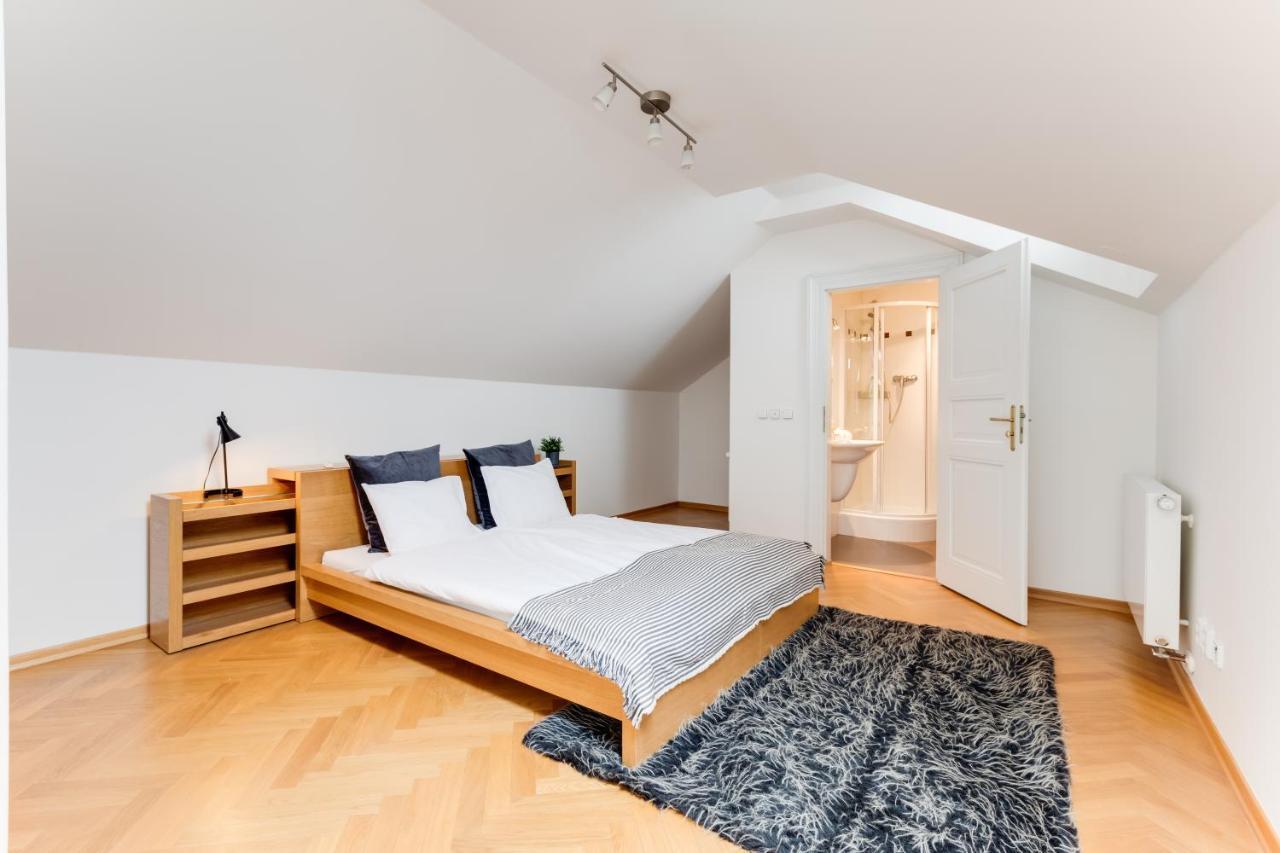 Jt'S Apartments Bilkova Str. ปราก ภายนอก รูปภาพ